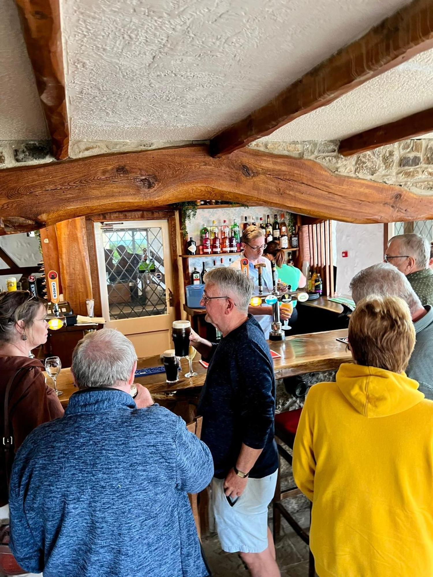Ty Dderw Country Inn Moelfre Eksteriør billede