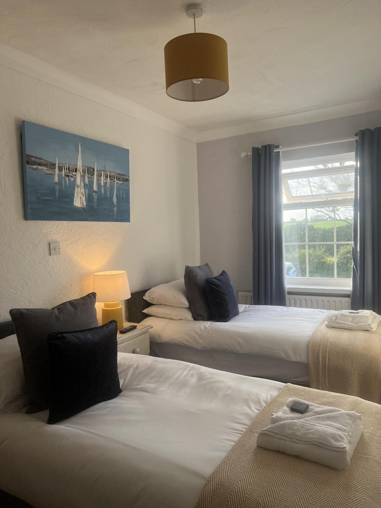 Ty Dderw Country Inn Moelfre Værelse billede