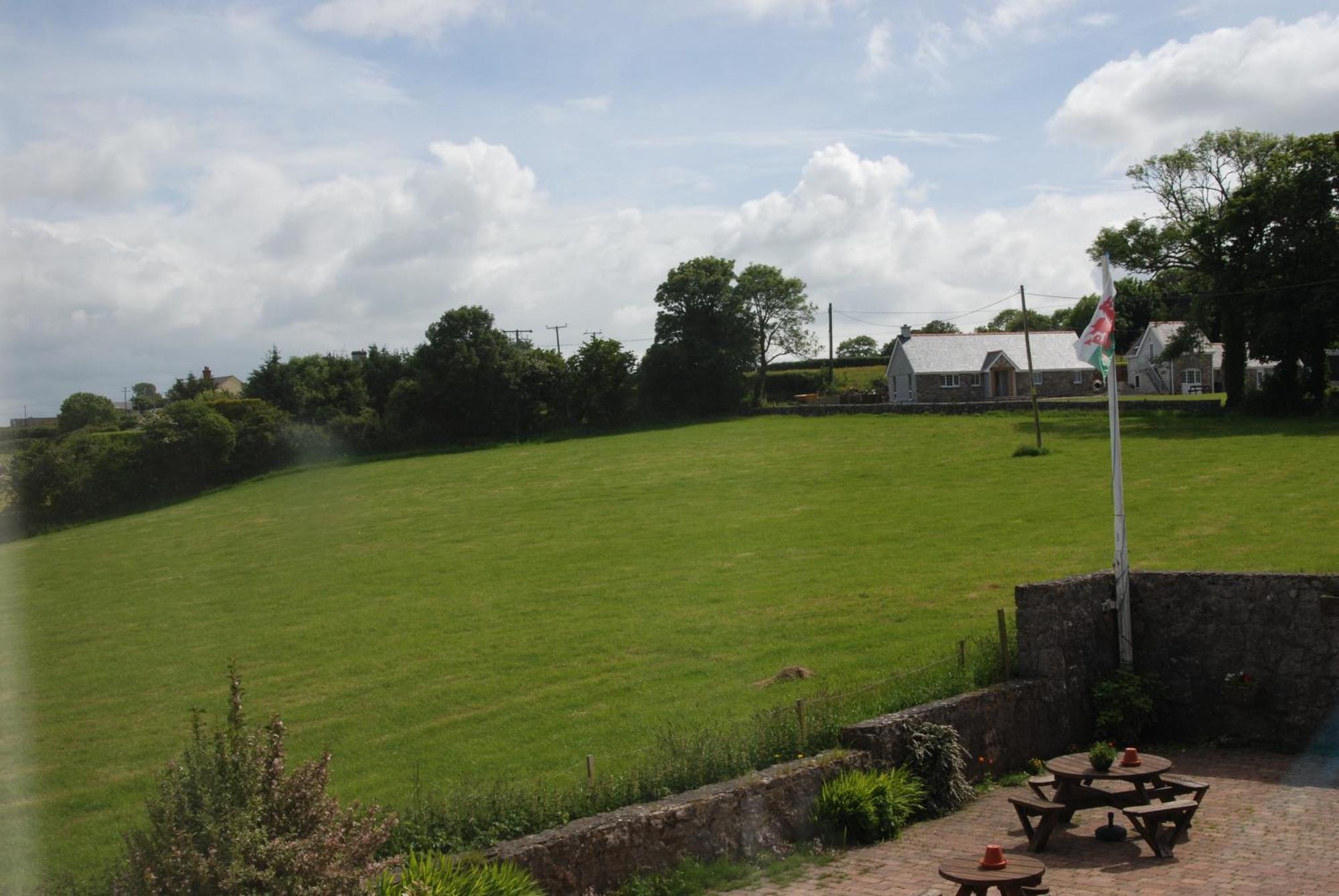 Ty Dderw Country Inn Moelfre Eksteriør billede
