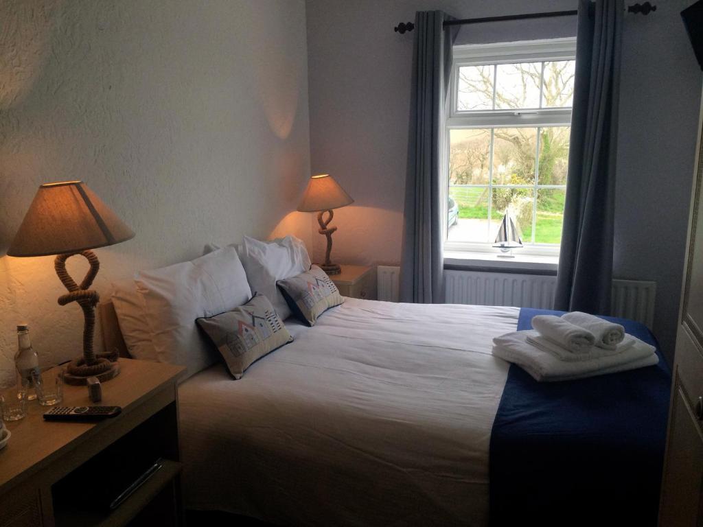 Ty Dderw Country Inn Moelfre Eksteriør billede